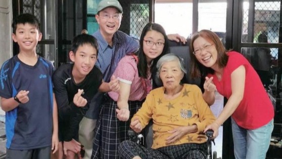 在奇異恩典中前行
